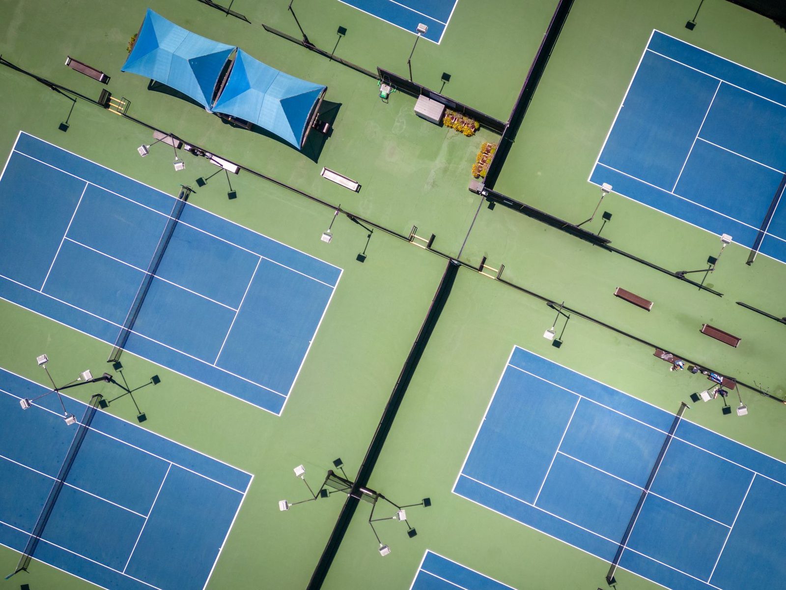How to Choose a Tennis Club
