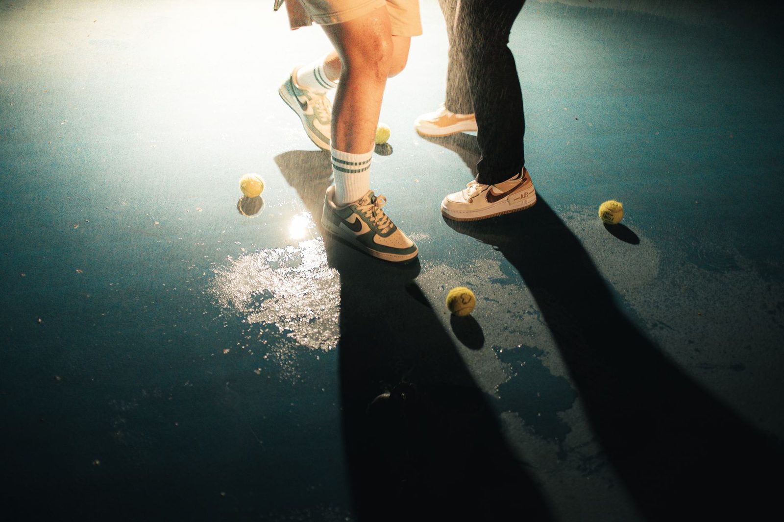 How to Choose Tennis Shoes: Surface, Fit and Replacement