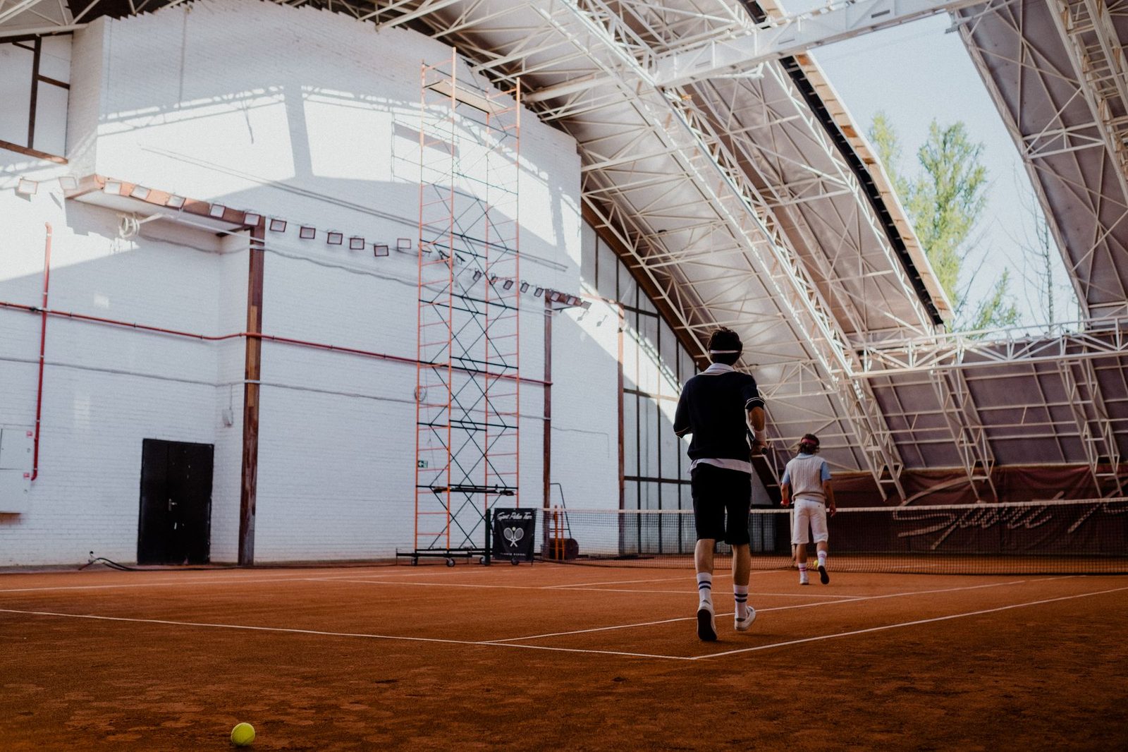How to Find a Tennis Hitting Partner