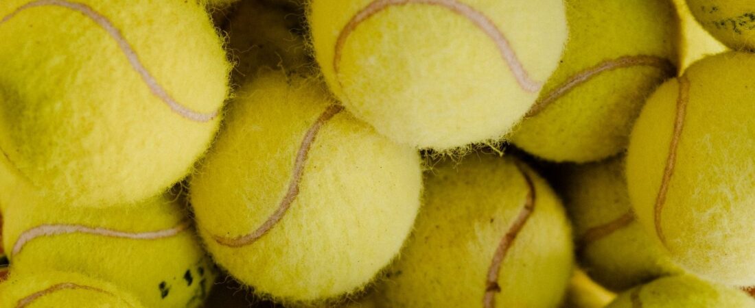 Tennis Balls: Types, Pressure and When to Replace Them