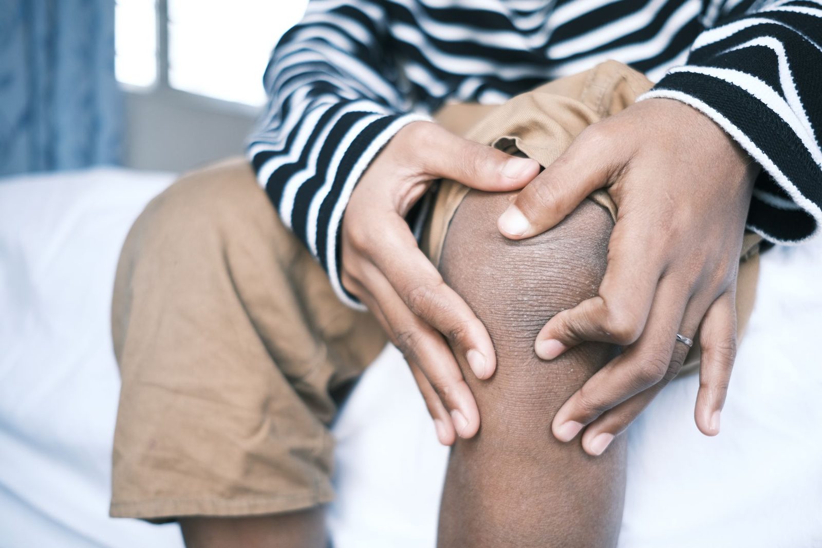 Tennis Knee Pain: Causes, Prevention and Recovery